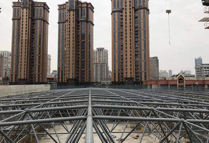 大连螺栓球网架结构